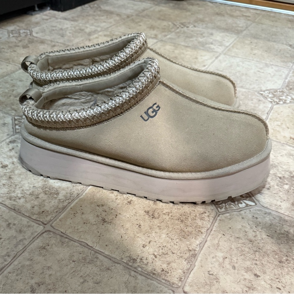 UGG size 11